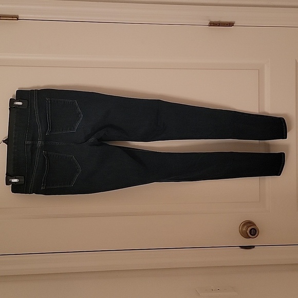 Old Navy, Size 4, Rockstar Built In Sculpt Skinny Jeans, Dark Wash - Picture 12 of 12